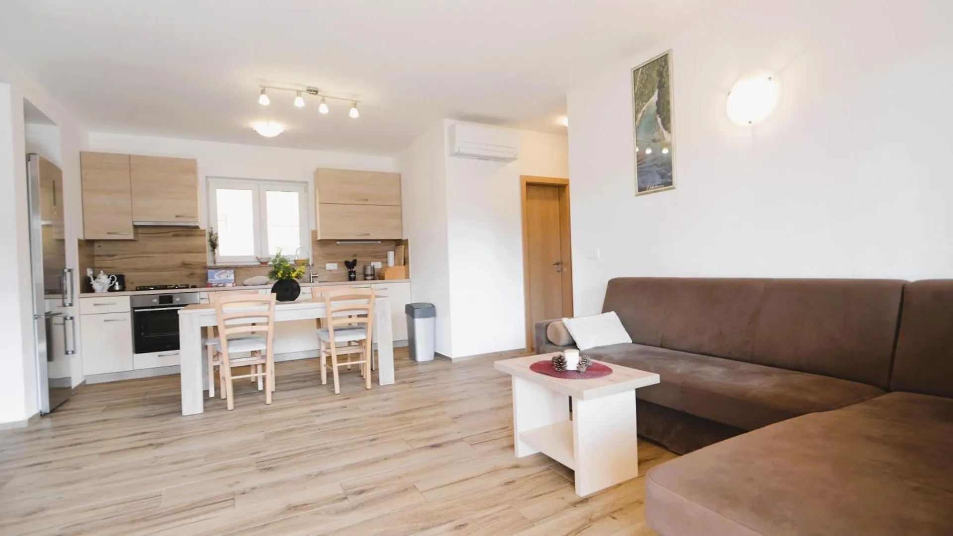 Apartmaji Valentina Premantura 0*,